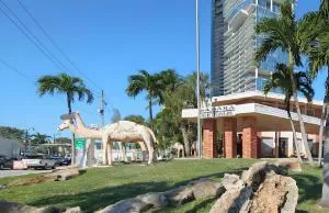 Sahara Beach Club hotel hero