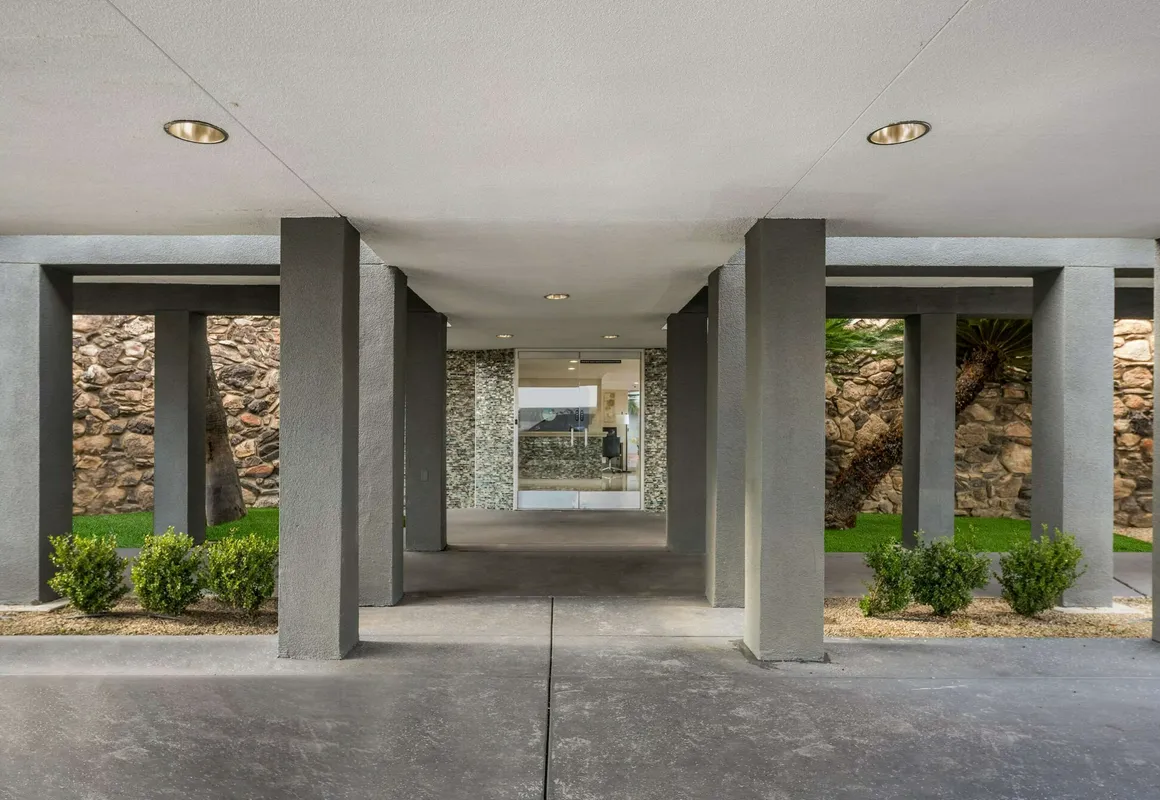 Rodeway Inn Fresno near Yosemite hotel hero