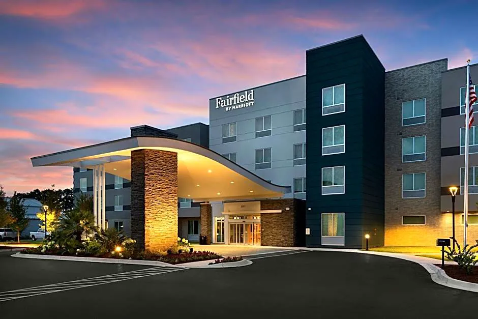 Fairfield Inn & Suites By Marriott Coastal Carolina Conway hotel hero