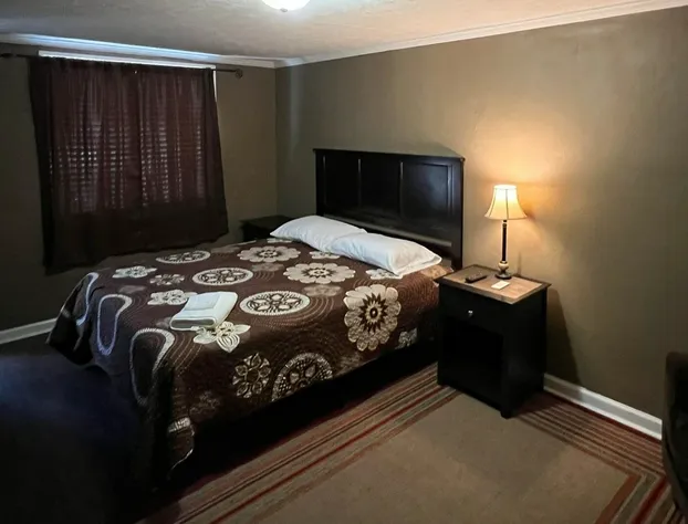 The Travelers Inn hotel detail image 1