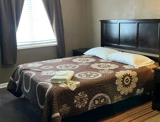 The Travelers Inn hotel detail image 2