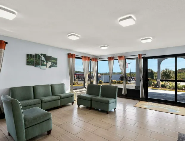 Econo Lodge White Pine Morristown I-81 & I-40 Split hotel detail image 3