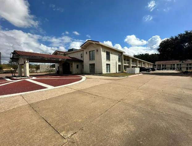 Baymont by Wyndham Nacogdoches Near University hotel detail image 1