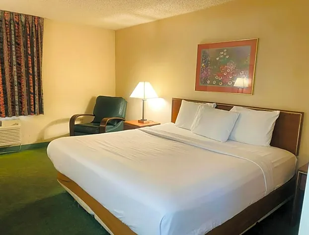 Norwood Suites and Inn hotel detail image 2