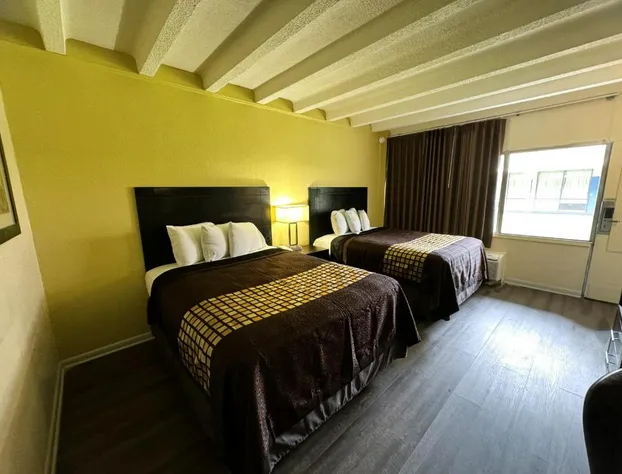 James River Inn & Suites hotel detail image 3