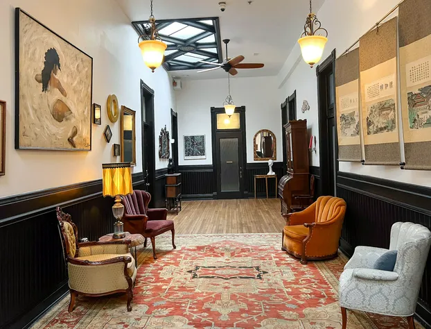 The Oliver Inn | Duluth Hotel Near Canal Park hotel detail image 1