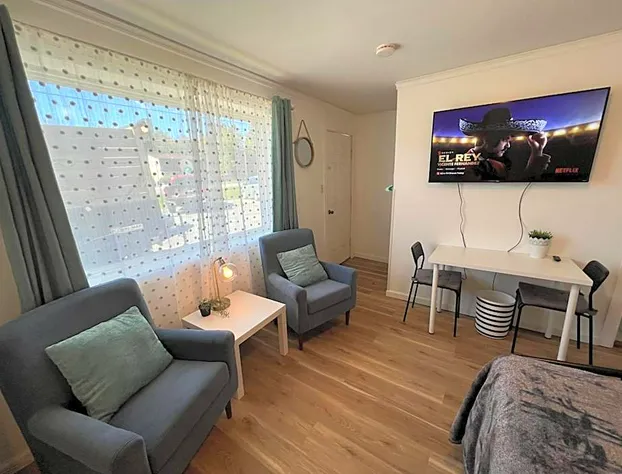 Cobmin Ridge Motel hotel detail image 4