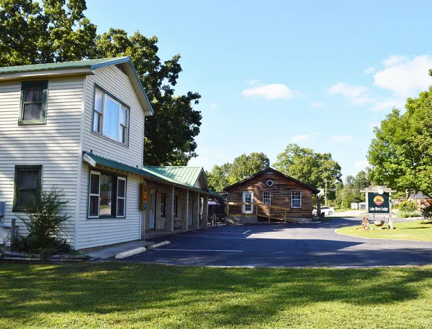 Lake River Lodge hotel detail image 3