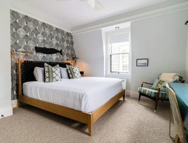 Centerboard hotel detail image 4