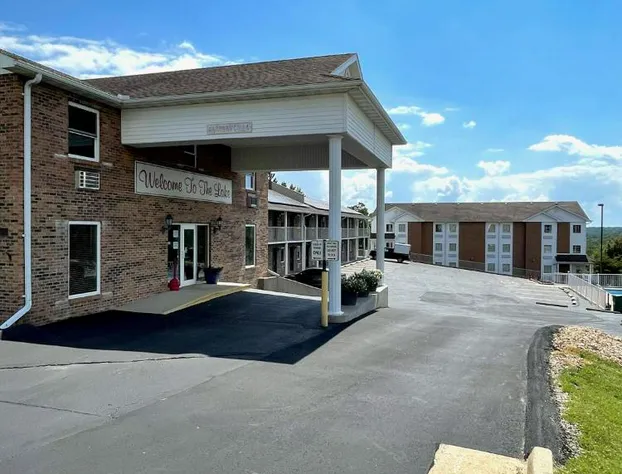 Schmidt's Creek Hotel hotel detail image 4