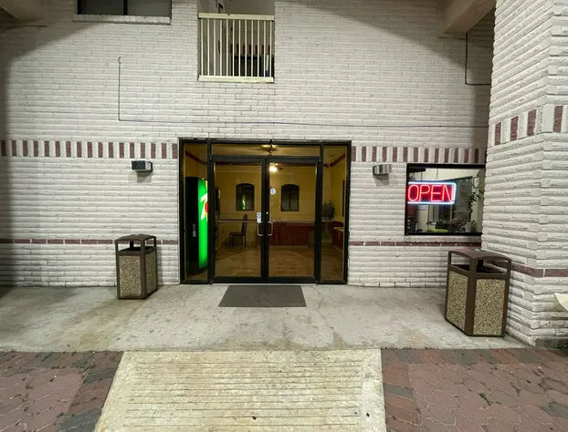 Woodland Inn & Suites hotel detail image 4