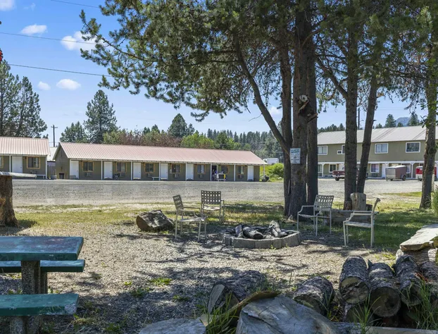 Birch Glen Lodge hotel detail image 3