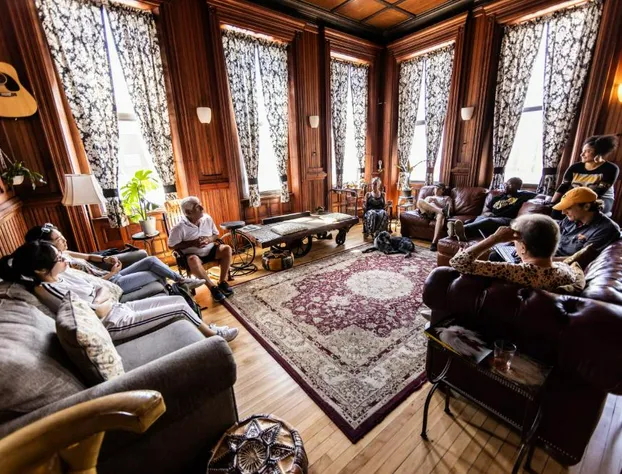 Traveler's Rest Hotel hotel detail image 2