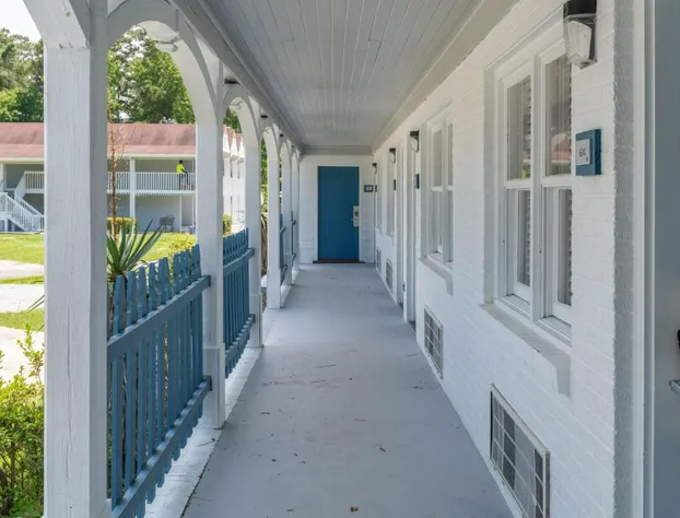 Hotel Manteo Trademark Collection by Wyndham hotel detail image 1