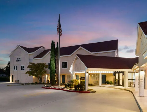 Hotel Manteo Trademark Collection by Wyndham hotel detail image 2