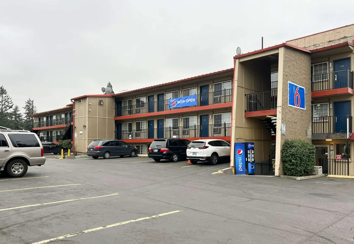 Motel 6 Portland, OR - Southeast hotel hero