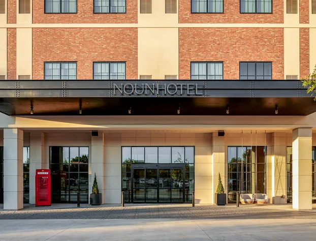 Noun Hotel hotel detail image 2