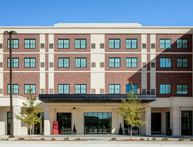 Noun Hotel hotel detail image 3