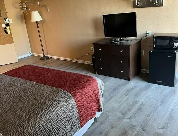 Rodeway Inn & Suites hotel detail image 3