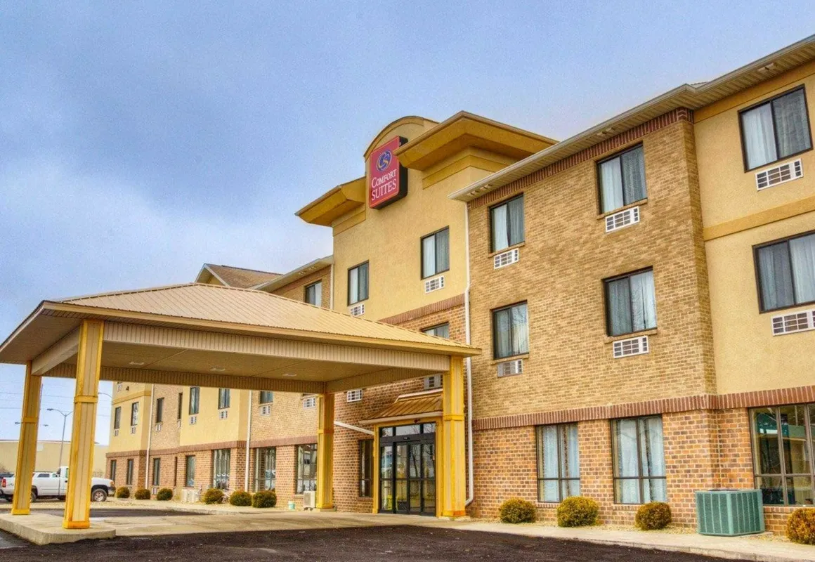 Comfort Suites Plymouth Near Us-30 hotel hero