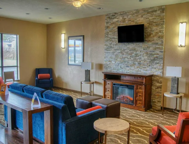 Comfort Suites Plymouth Near Us-30 hotel detail image 4