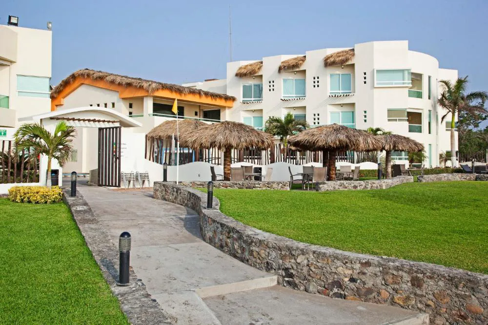 Artisan Playa Esmeralda Family Beach Hotel hotel hero