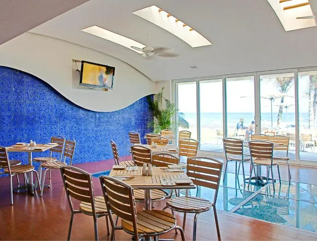 Artisan Playa Esmeralda Family Beach Hotel hotel detail image 3