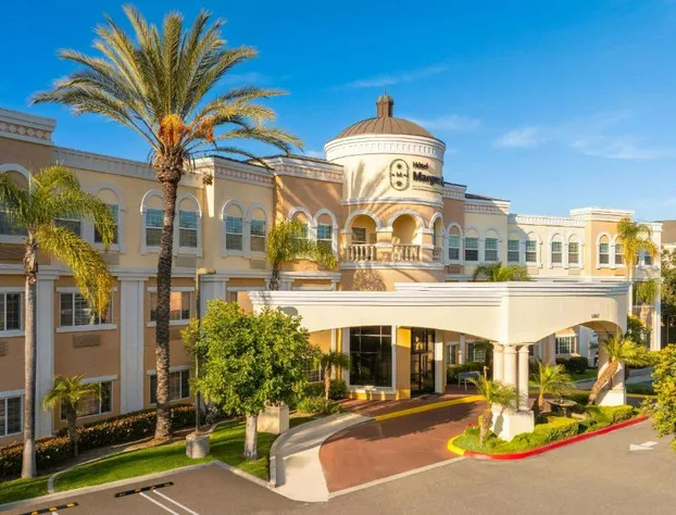 Hotel Marguerite Anaheim/Garden Grove, Trademark Collection by Wyndham hotel detail image 4