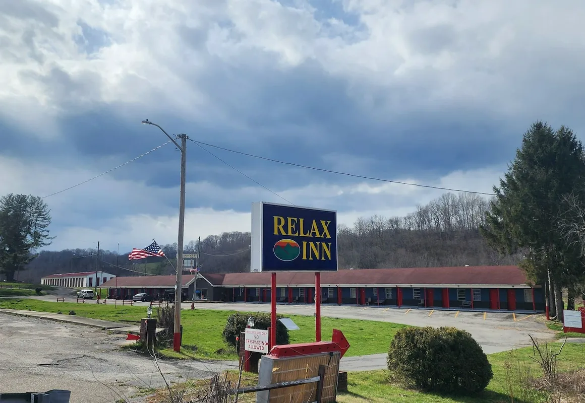Relax Inn Rural Retreat- Marion - Atkins hotel hero