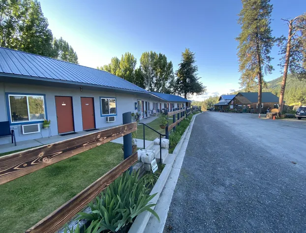 Columbia Point Resort hotel detail image 3