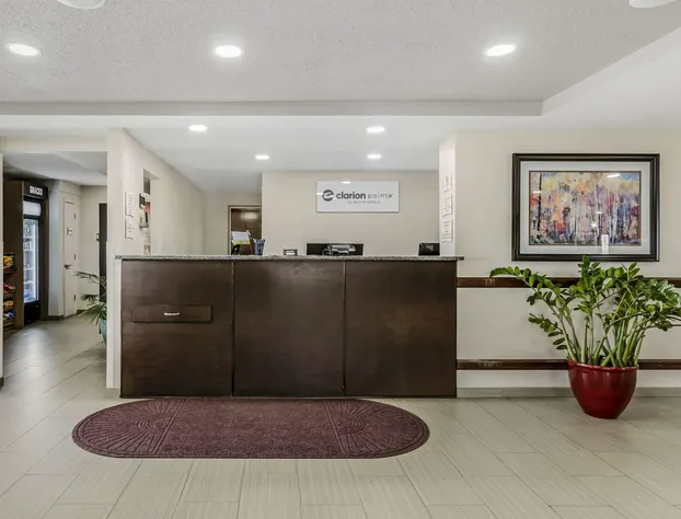 Clarion Pointe Staunton East hotel detail image 3