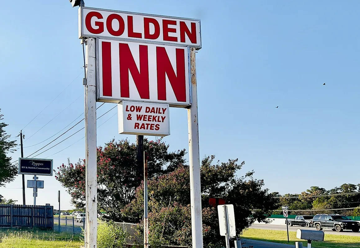 Golden Inn hotel hero