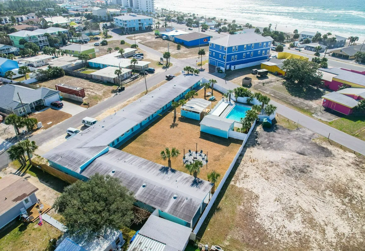 Bahama Breeze hotel hero