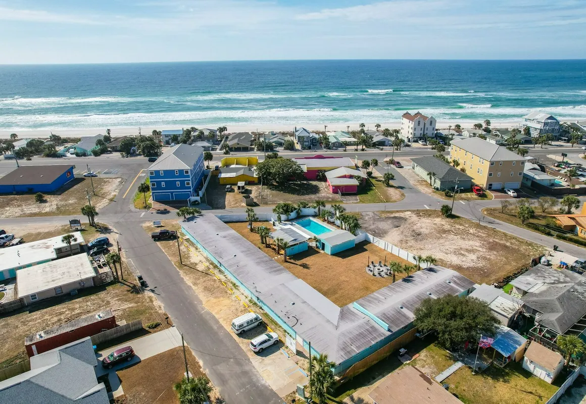 Bahama Breeze hotel hero