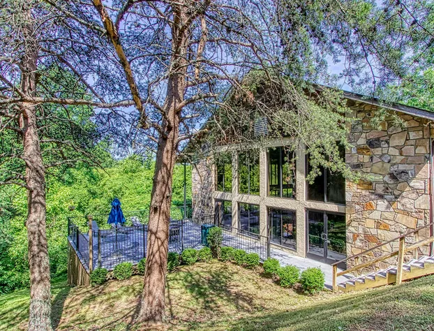 Pinecrest Townhomes-1KING and 2BUNK UNIT hotel detail image 2