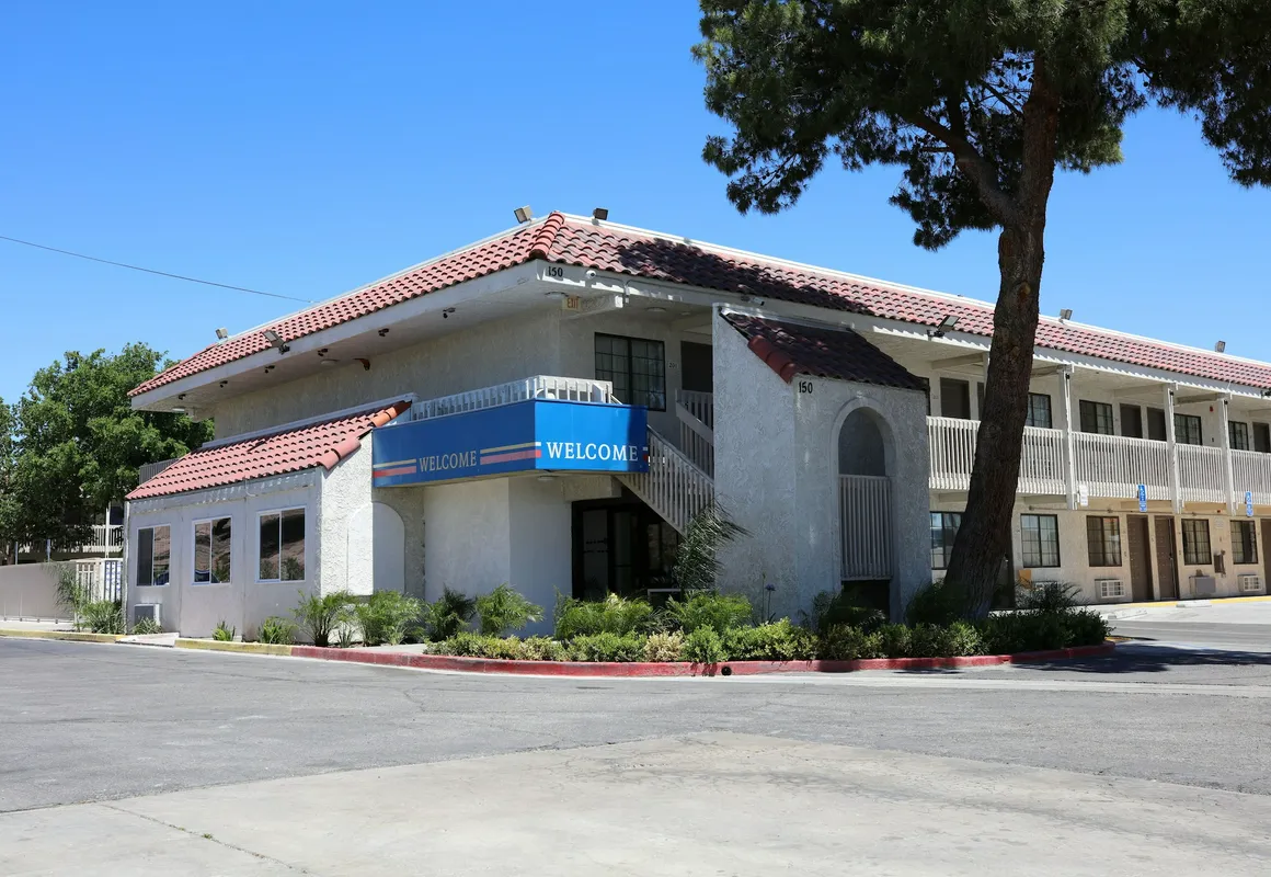 Studio 6 Barstow, CA hotel hero