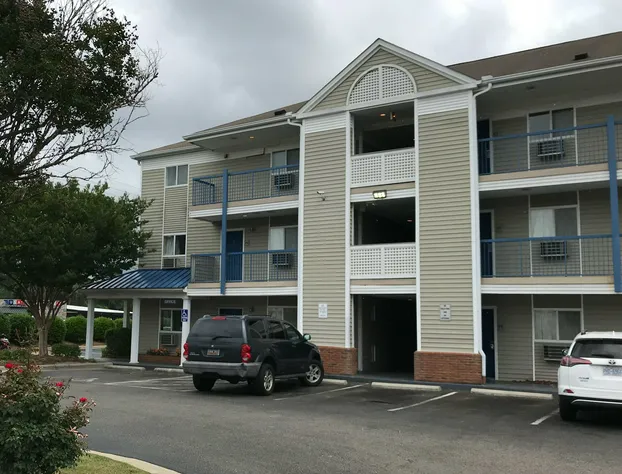 Studio 6 Extended Stay - Fayetteville, NC - Fort Liberty Area hotel detail image 1