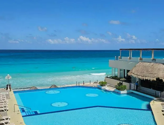 Cancun Plaza Condo Hotel hotel detail image 3