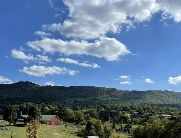 Meadow Creek Mountain Ranch hotel detail image 1