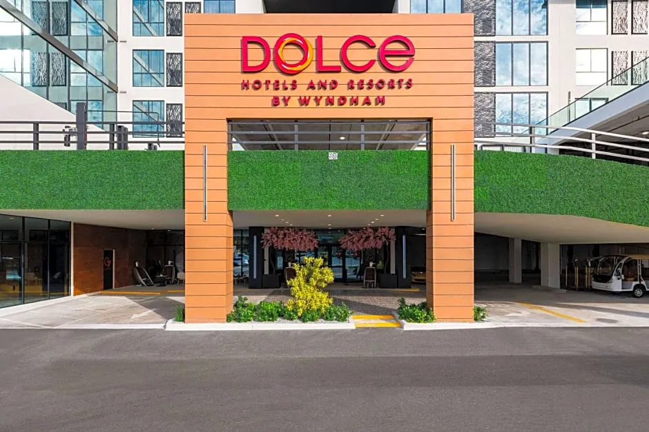 Dolce by Wyndham Hollywood hotel hero