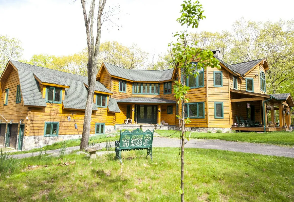 Honey Maple Grove BnB hotel hero