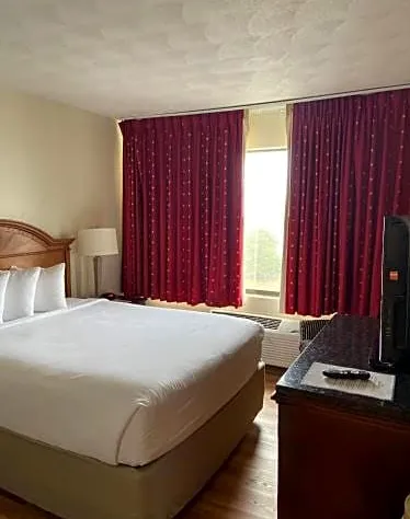 Forest Trail Hotel hotel detail image 1