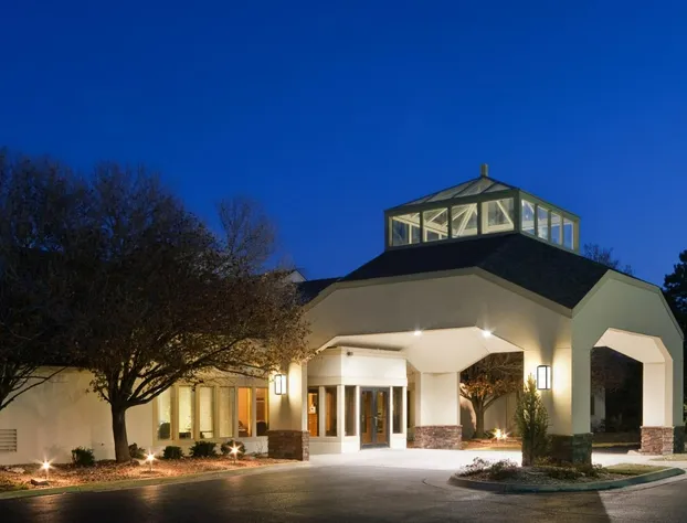 Endeavor Inn & Suites, Trademark Collection by Wyndham hotel detail image 1