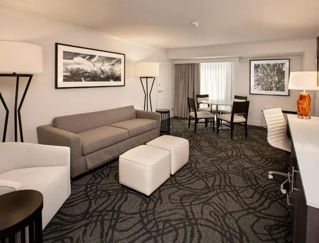 J Resort hotel detail image 3