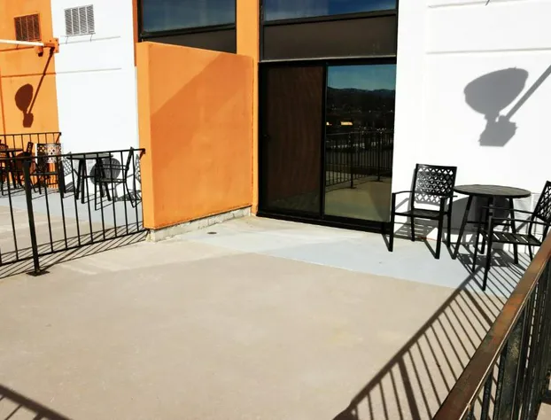 J Resort hotel detail image 1