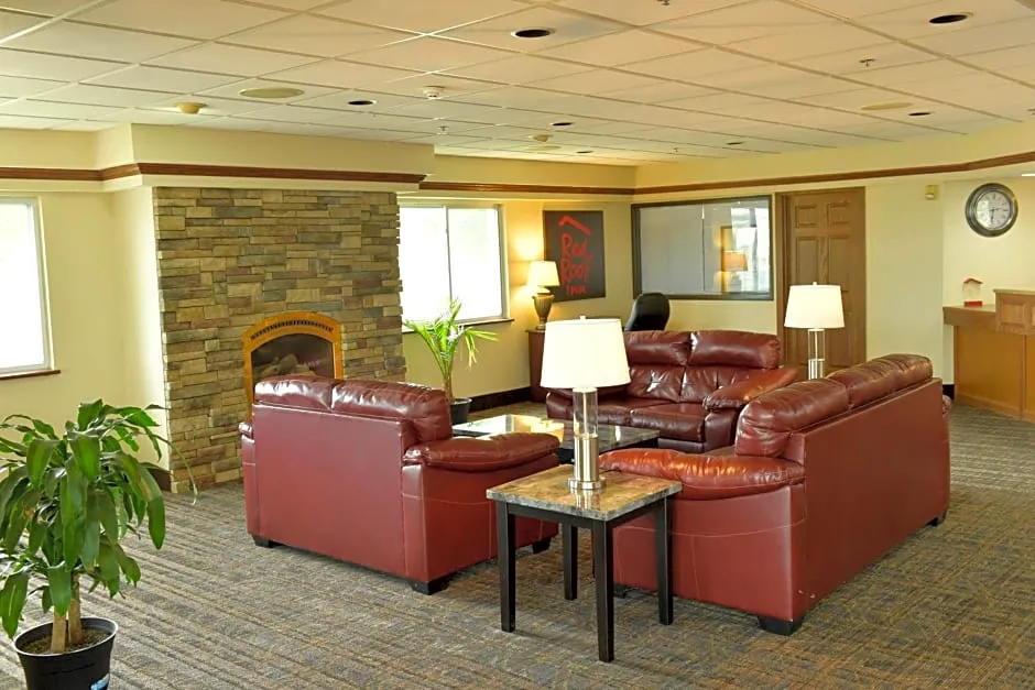 Baymont Inn & Suites by Wyndham Lincoln NE hotel hero