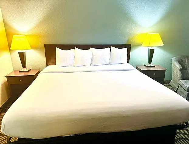 Baymont Inn & Suites by Wyndham Lincoln NE hotel detail image 1