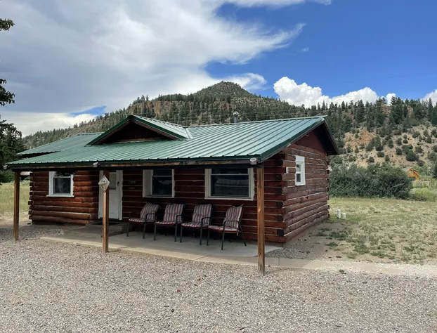 Aspen Ridge Cabins hotel detail image 2