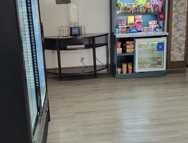 Comfort Suites Cumming-Atlanta near Northside Hospital Forsyth hotel detail image 4