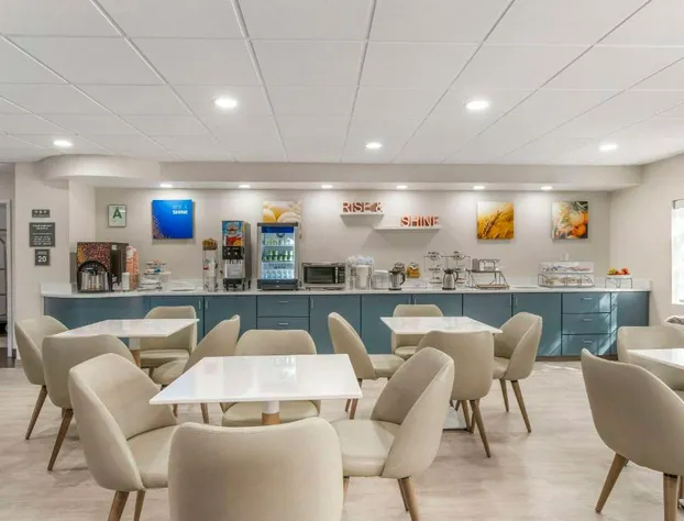 Comfort Inn & Suites Louisville Airport Fair & Expo hotel detail image 4